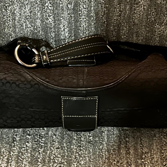Coach Purse - great condition! - Picture 4 of 8